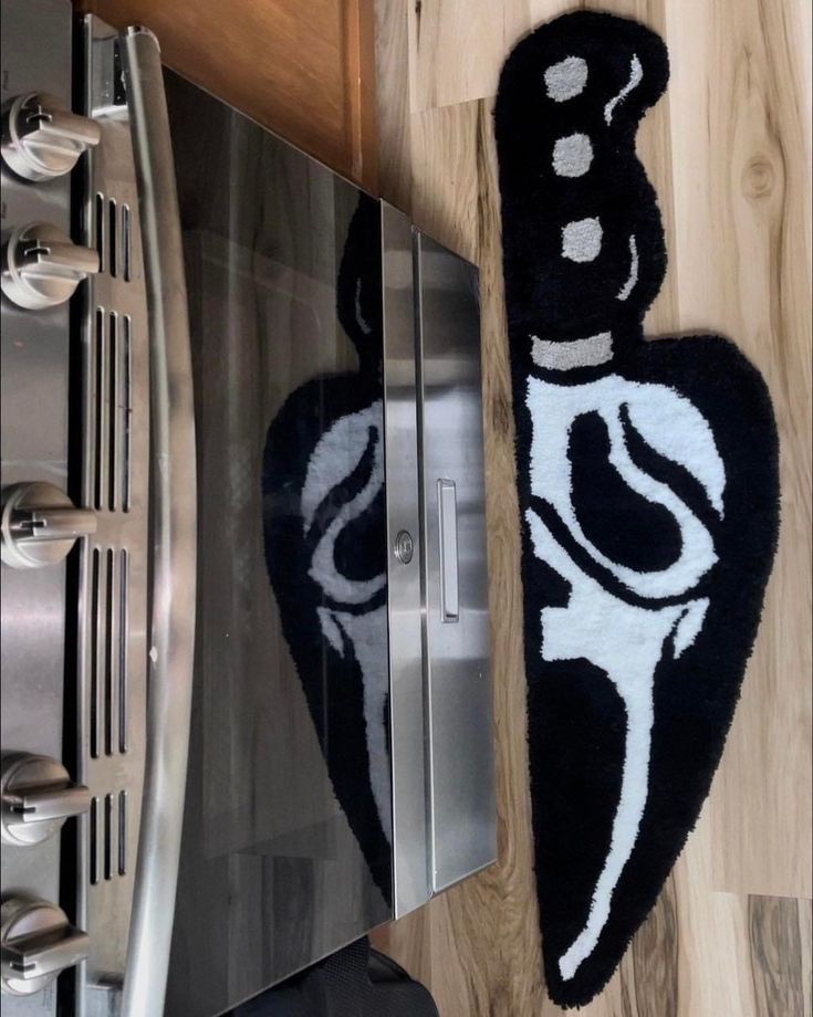 Scream Knife Rug
